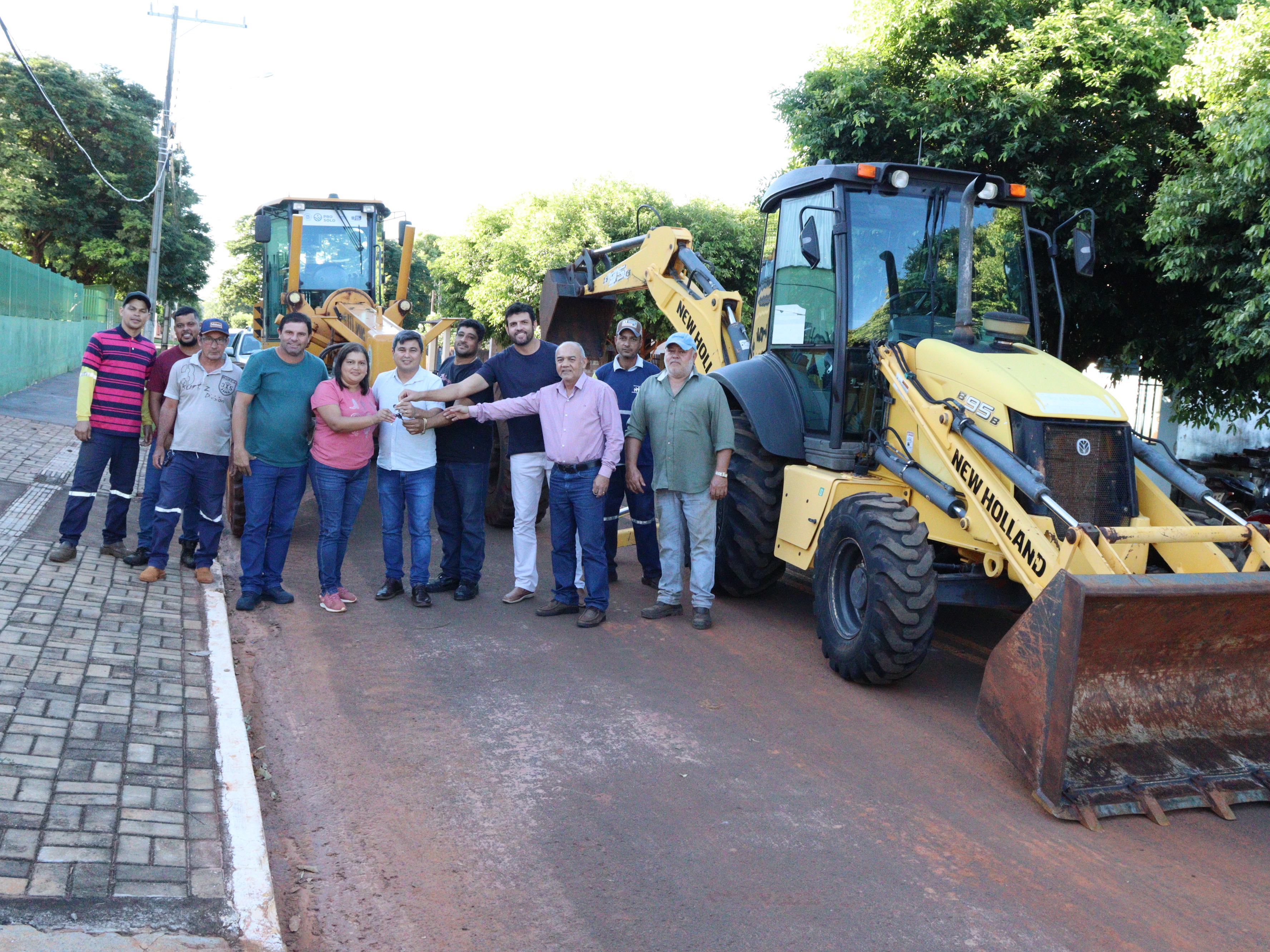 Entrega de uma Moto niveladora Vila Quebracho 