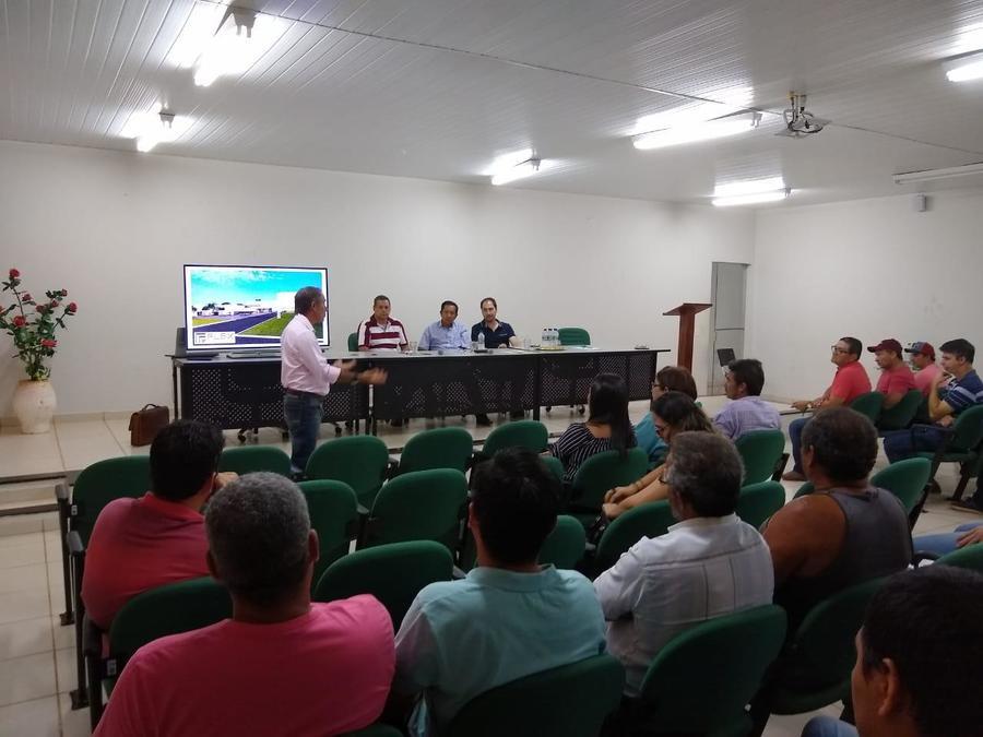 Empresário apresenta projeto de fecularia que será instalada em Anaurilândia
