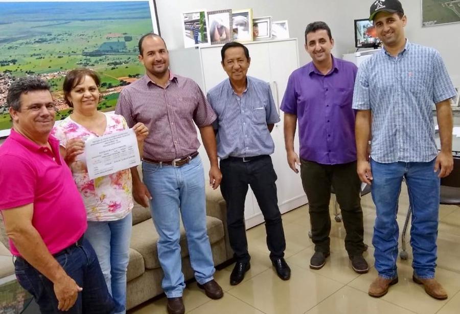 Hospital de Anaurilândia recebe mais de R$13 mil arrecadados durante a prova de laço