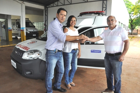 Secretaria Municipal de Saúde recebe Ambulância Tipo A