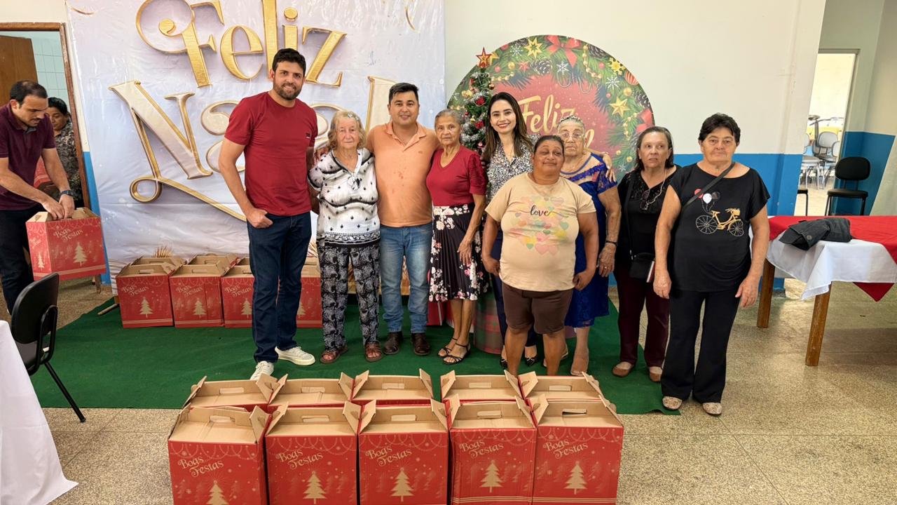 Prefeitura de Anaurilândia realiza almoço especial de confraternização para o Projeto Conviver e entrega cestas de fim de ano