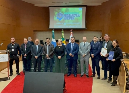 Anaurilândia avança na regularização fundiária com entrega simbólica de títulos no TJMS
